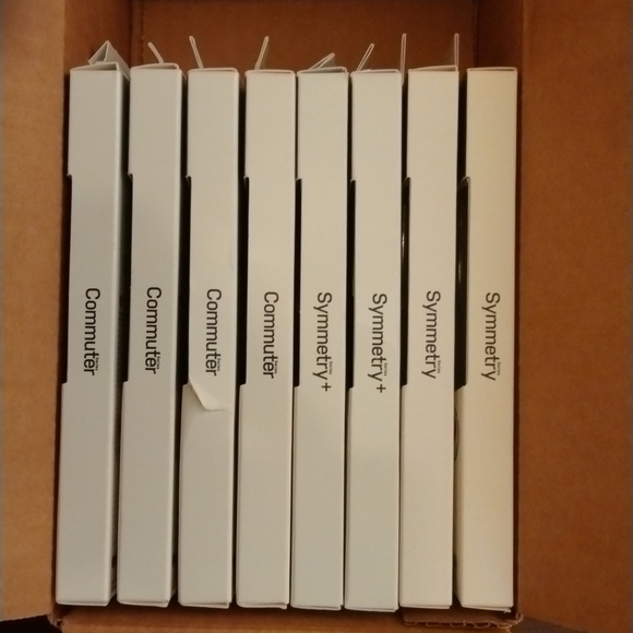 8 New Otter Box Cell Phone Case for Various iPhone 12 & 13 Models. - Picture 5 of 5